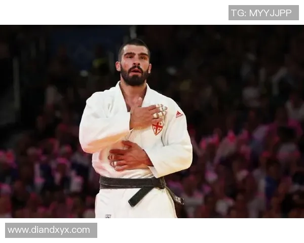 法国足球明星与柔道的奇妙交汇探索运动员多元化的魅力与挑战